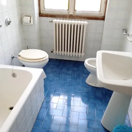 3 Bedrooms With Enclosed Garden At C *