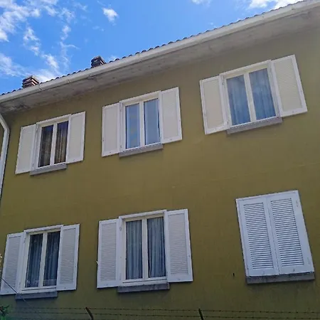 3 Bedrooms With Enclosed Garden At C * Dervio