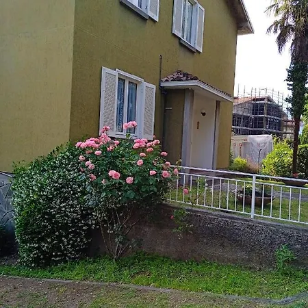 3 Bedrooms With Enclosed Garden At C