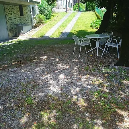 Lejlighed 3 Bedrooms With Enclosed Garden At C Dervio